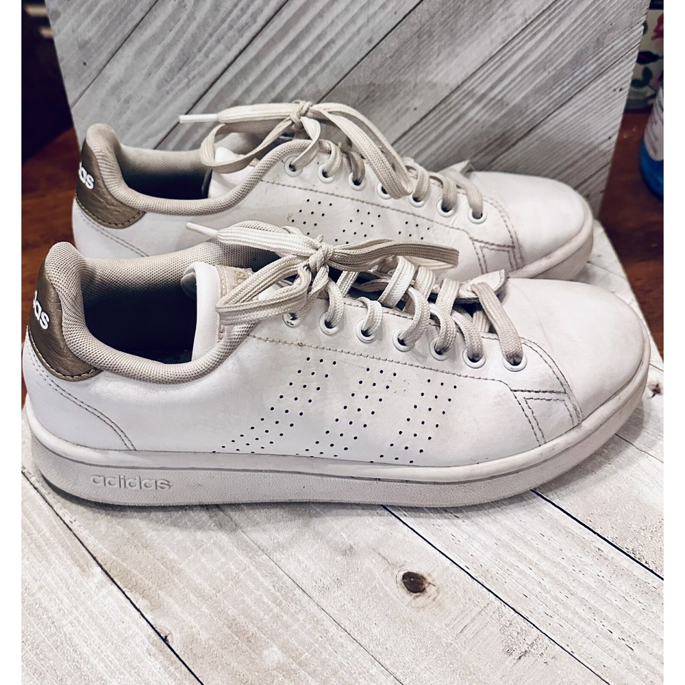 Adidas Advantage White & Gold Accent Sneakers Casual Tennis Shoes size 8 - Picture 1 of 6
